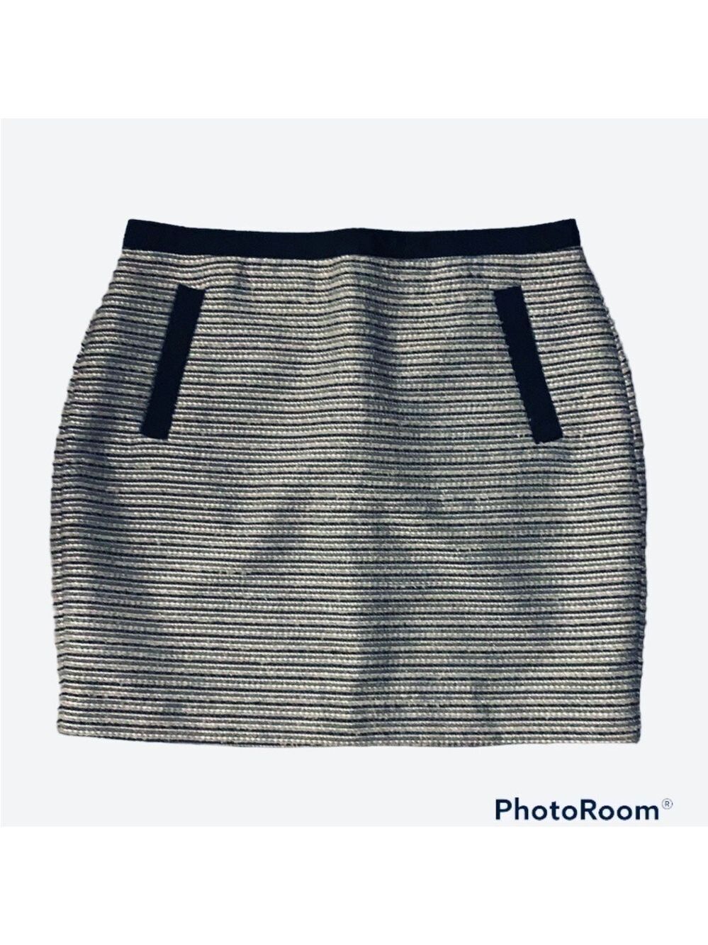 𝅺LOFT Black/White Metallic Cream and Gold TweedStriped Mini Skirt